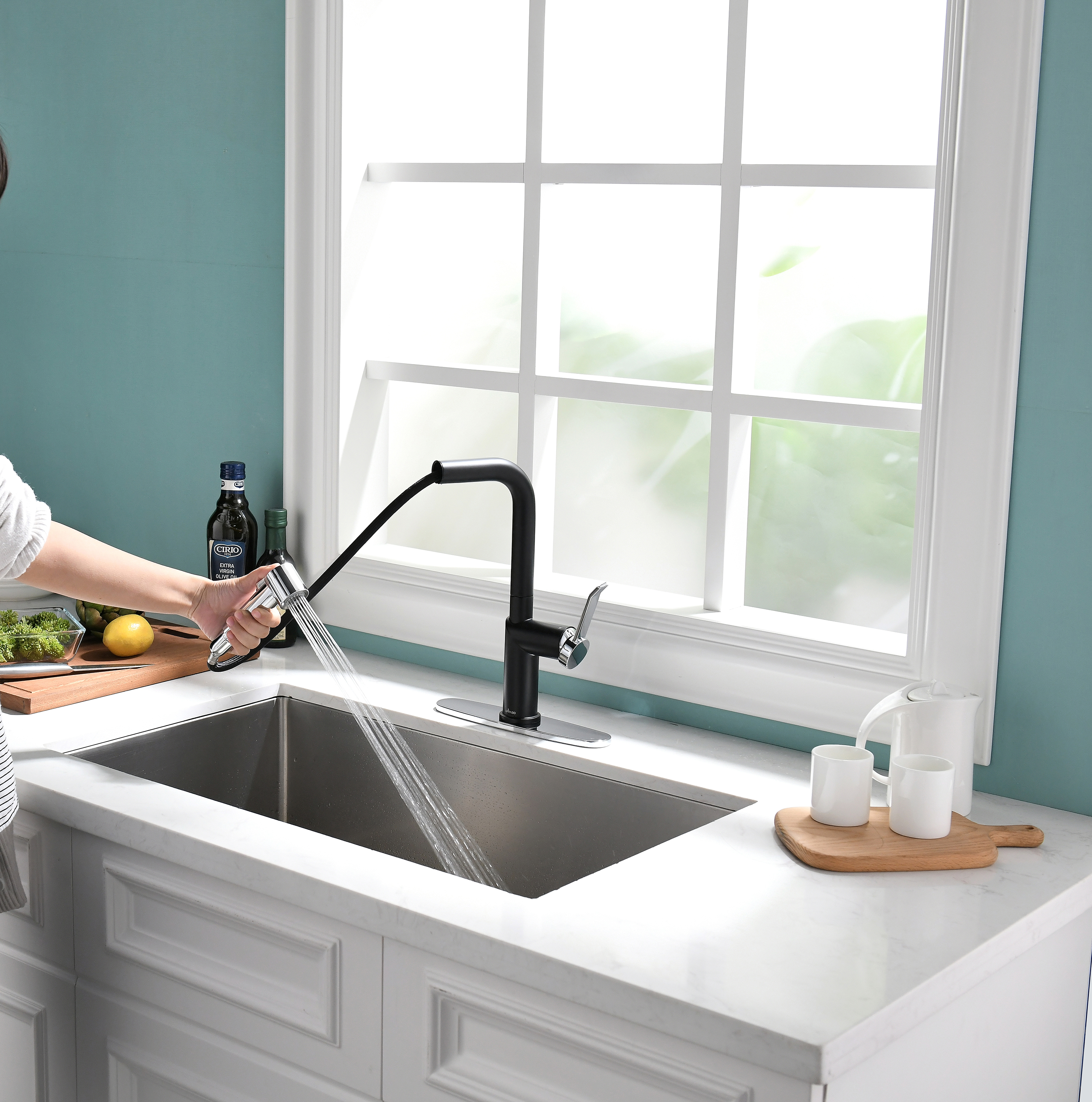 Grifo de cocina extraíble de estilo moderno negro + cromo