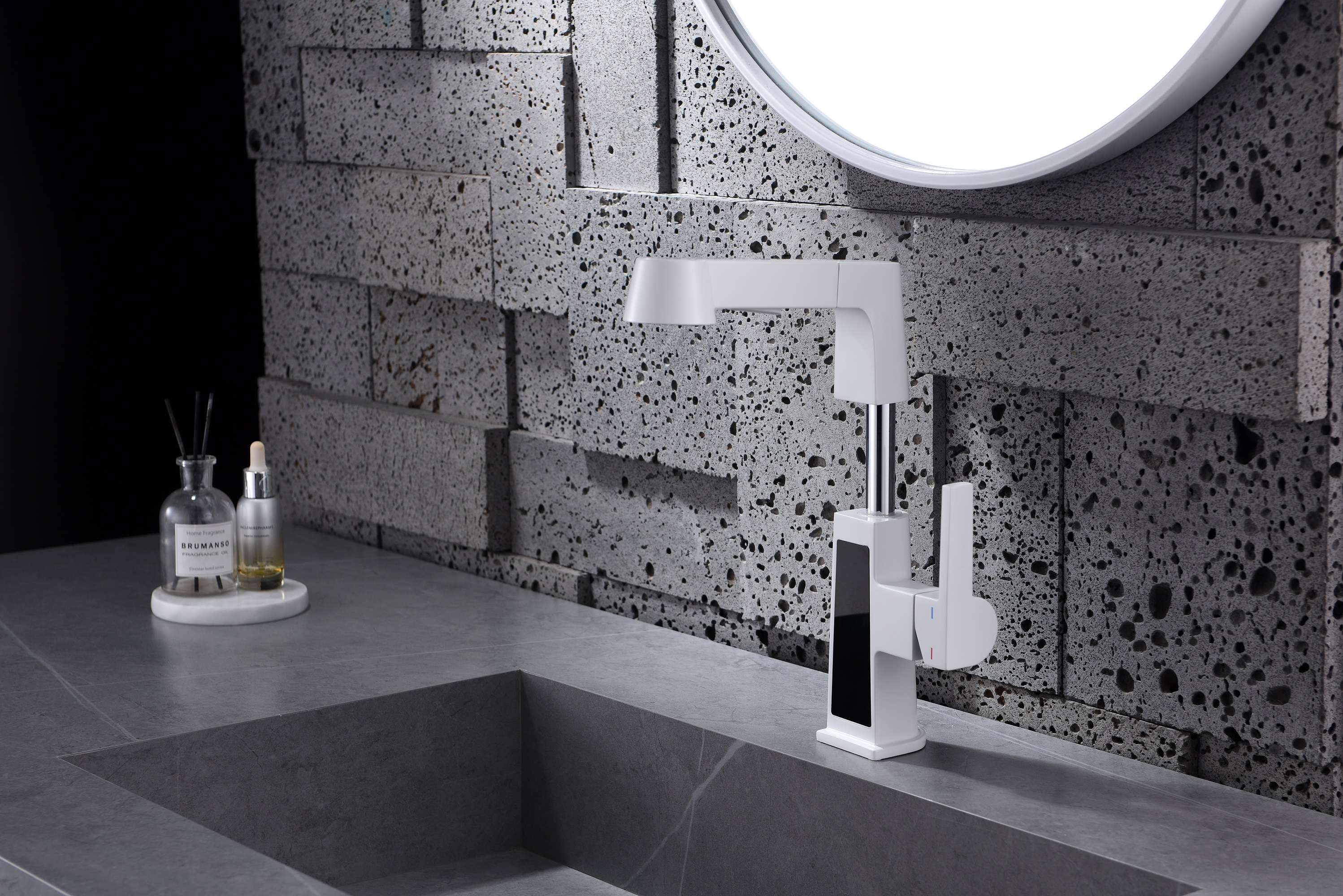 Grifo cuadrado blanco para lavabo, grifo de baño extraíble con pantalla de temperatura
